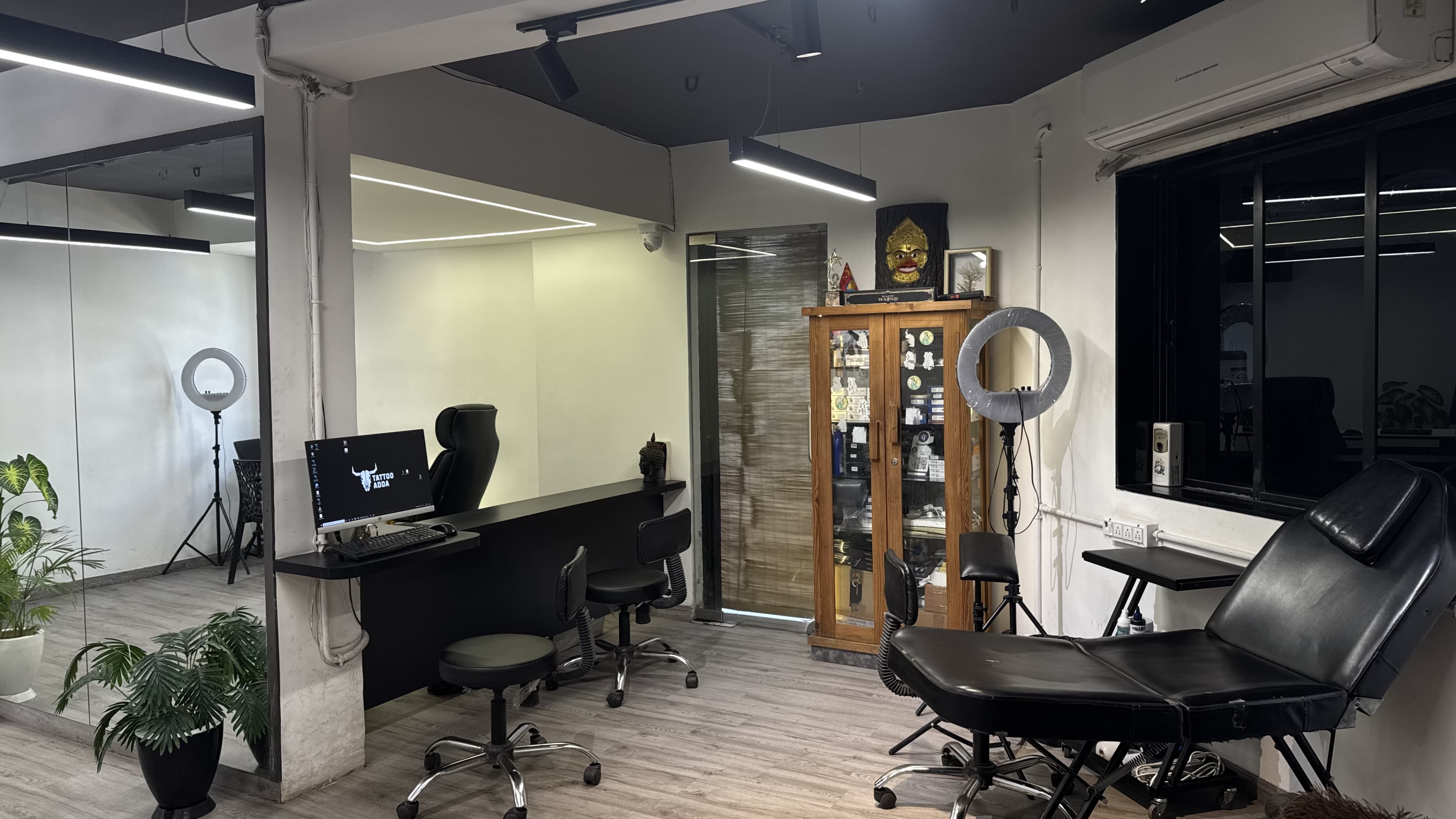 Professional tattoo workstation